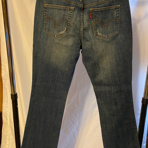 NWT Levi’s denim jeans. Size 8. - Picture 4 of 11